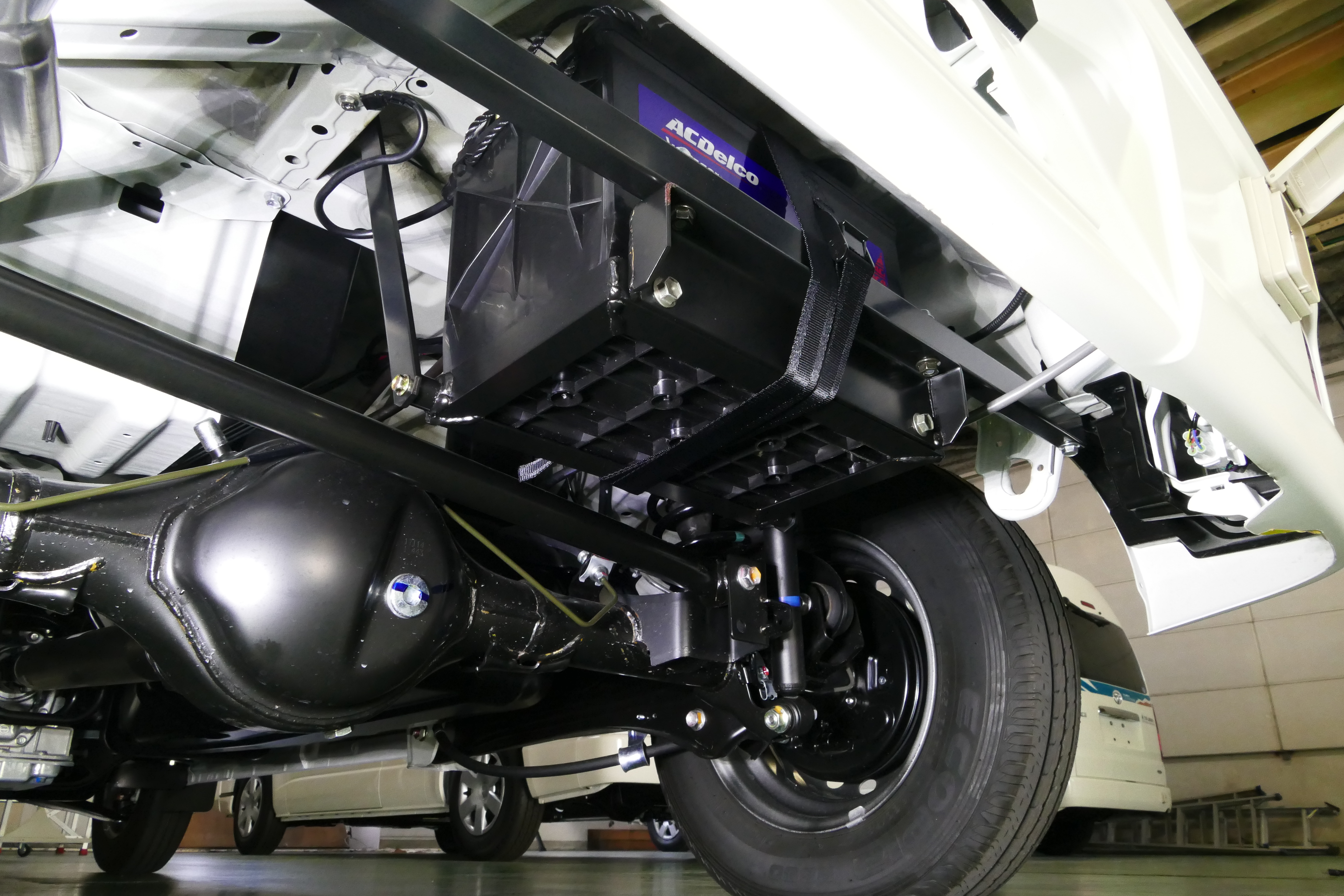 車中泊　キャンピングカー　サブバッテリー