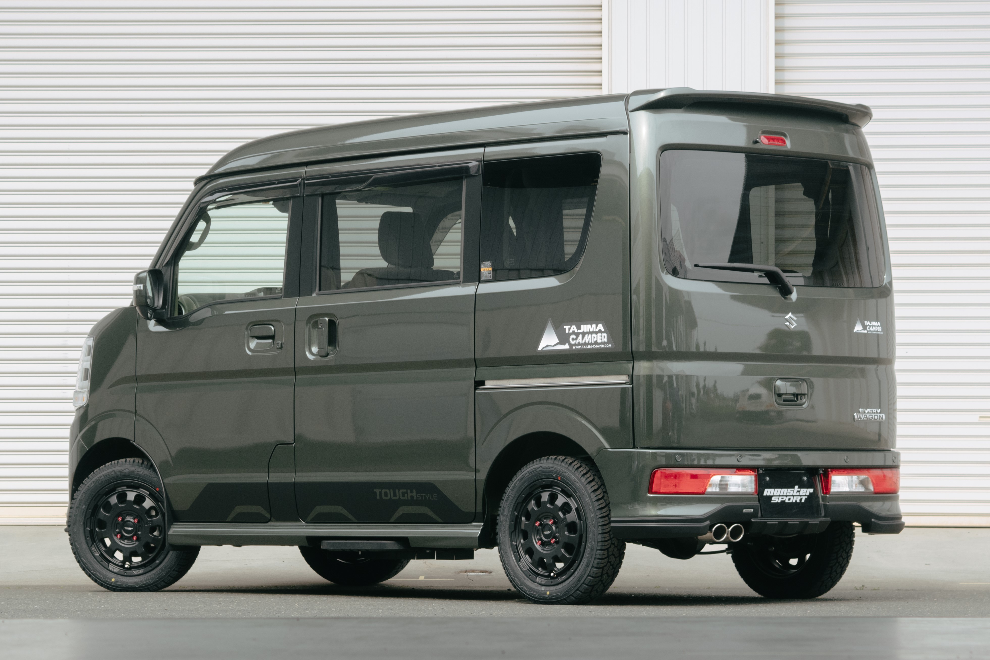 キャンピングカー　キャンプ　軽キャン　軽自動車
